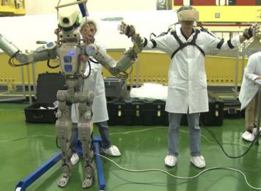 Rússia envia seu primeiro robô humanoide ao espaço